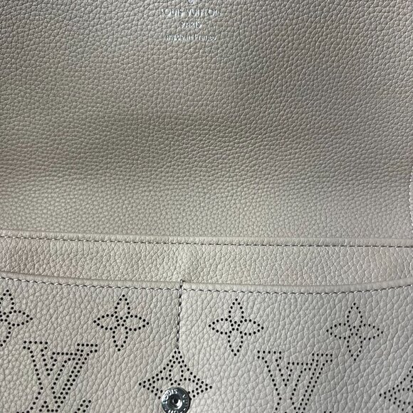 ✨Louis Vuitton Mahina Portefeuille Iris Long Wallet – M60144 | Brand New - Picture 7 of 9